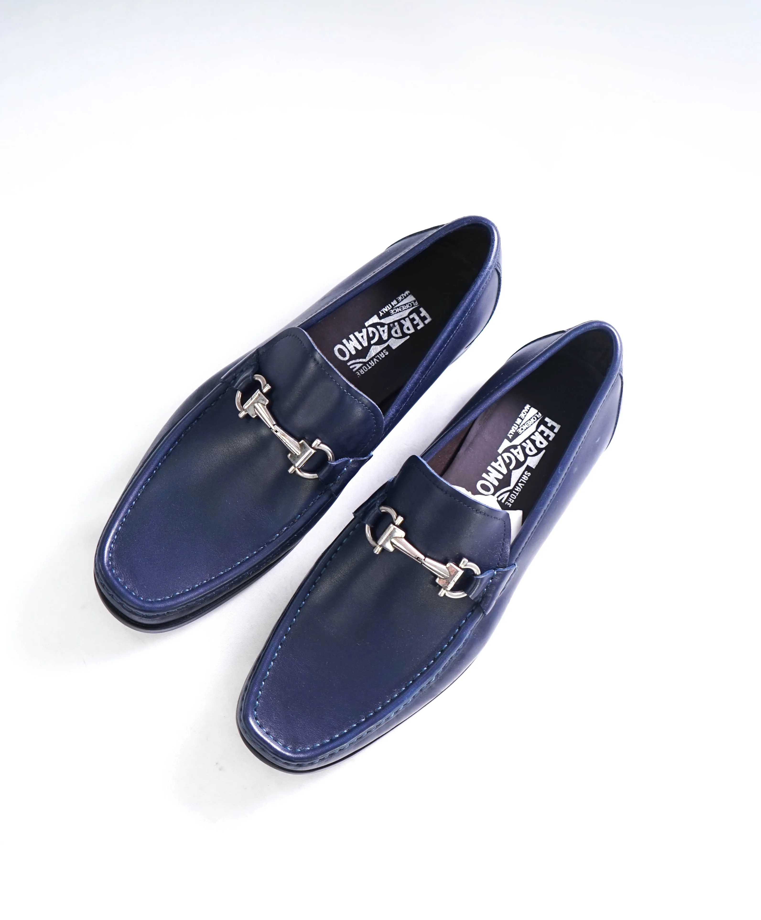 $850 SALVATORE FERRAGAMO -  "GAMES" Navy Blue Leather Gancini Loafer- 8 EEE