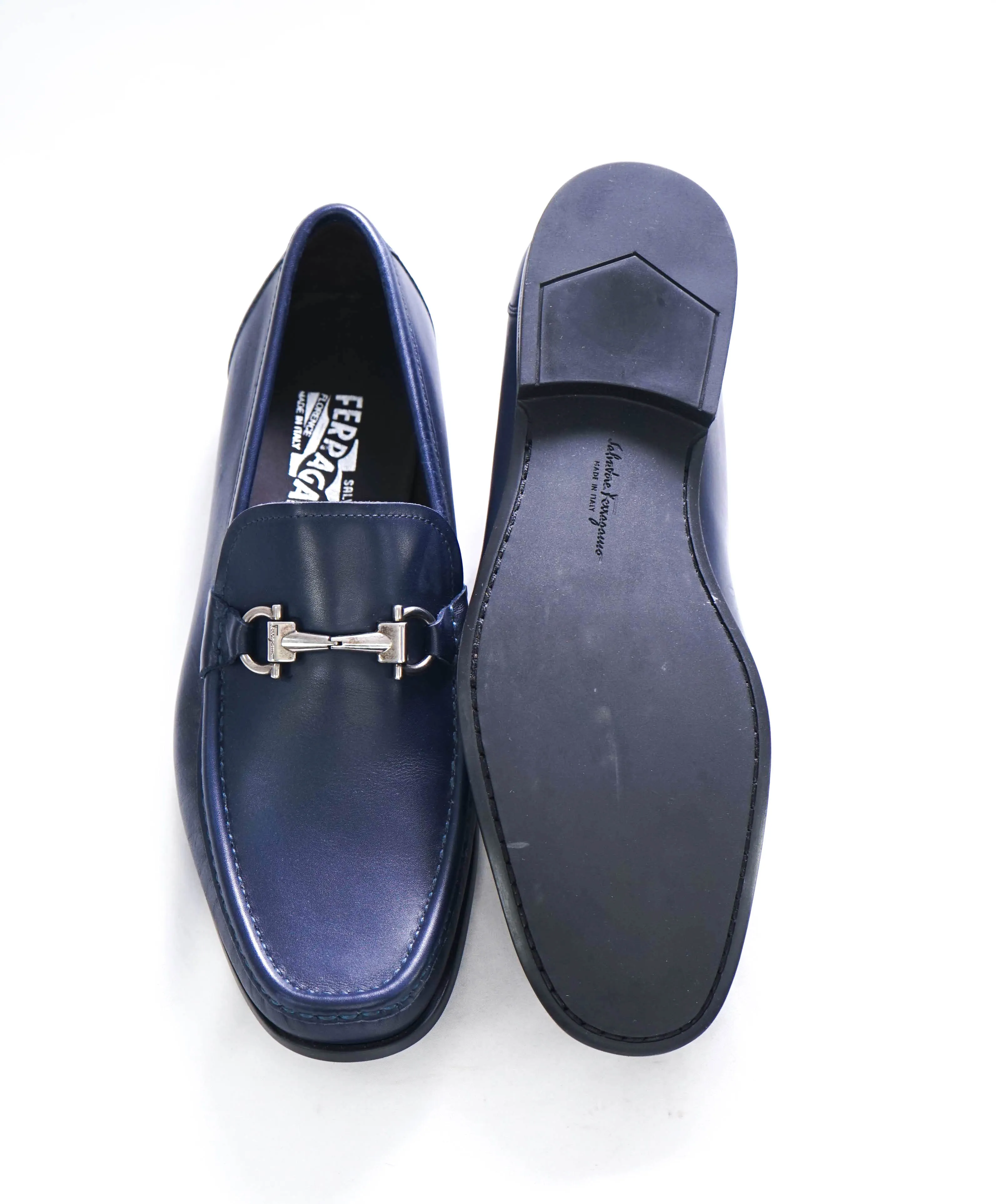 $850 SALVATORE FERRAGAMO -  "GAMES" Navy Blue Leather Gancini Loafer- 8 EEE
