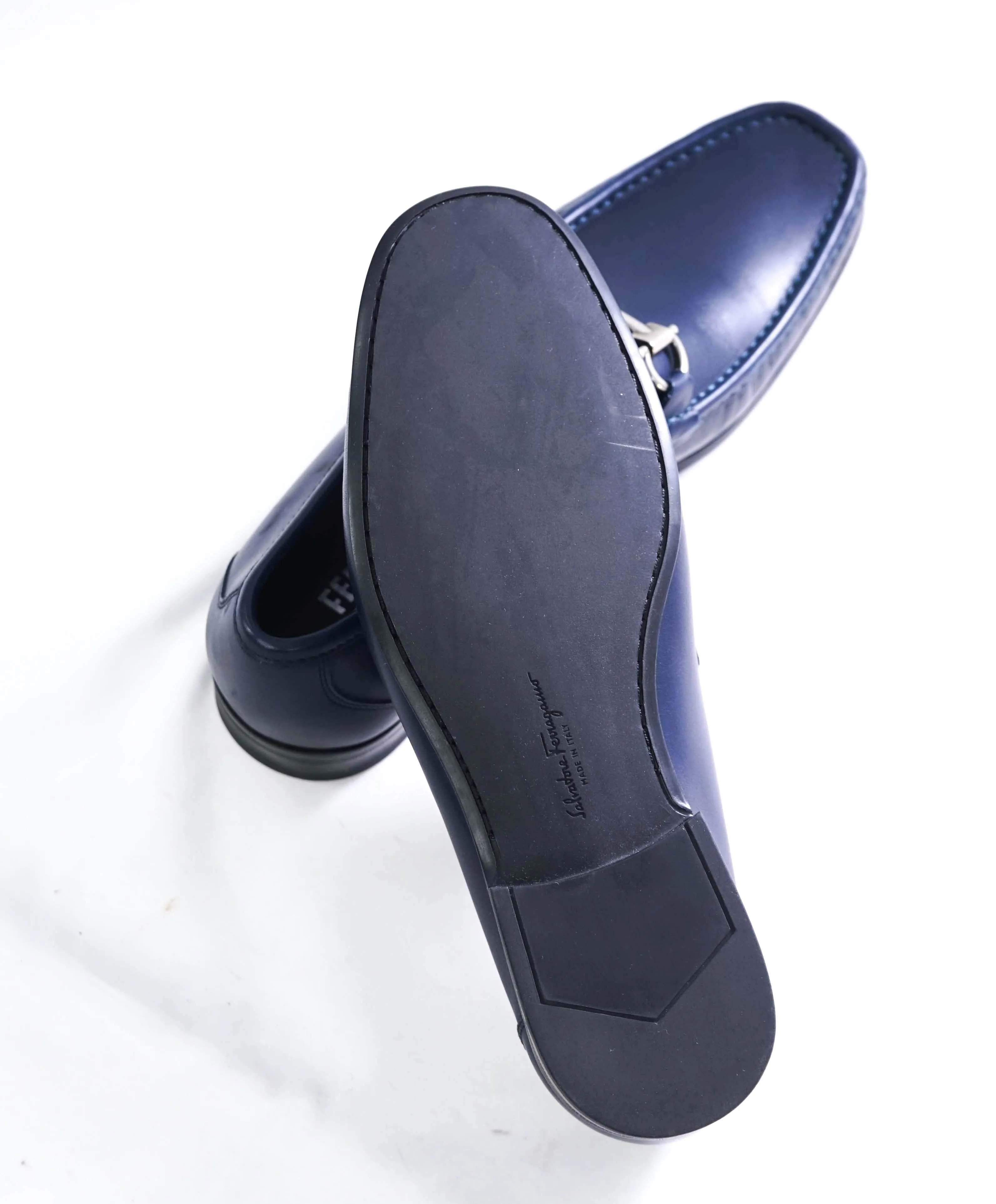 $850 SALVATORE FERRAGAMO -  "GAMES" Navy Blue Leather Gancini Loafer- 8 EEE