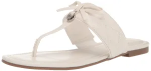 Bandolino Women's KYLIYN Flat Sandal, Chic Cream 151, 7