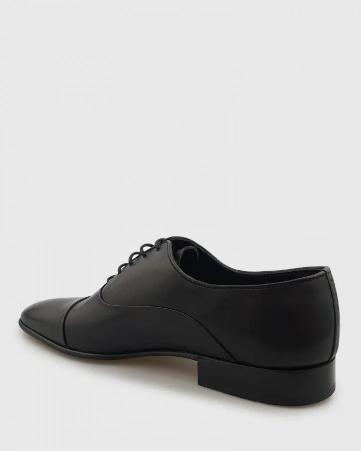BRANDO 6850 AUSTIN OXFORD BLACK TOE CAP SHOE