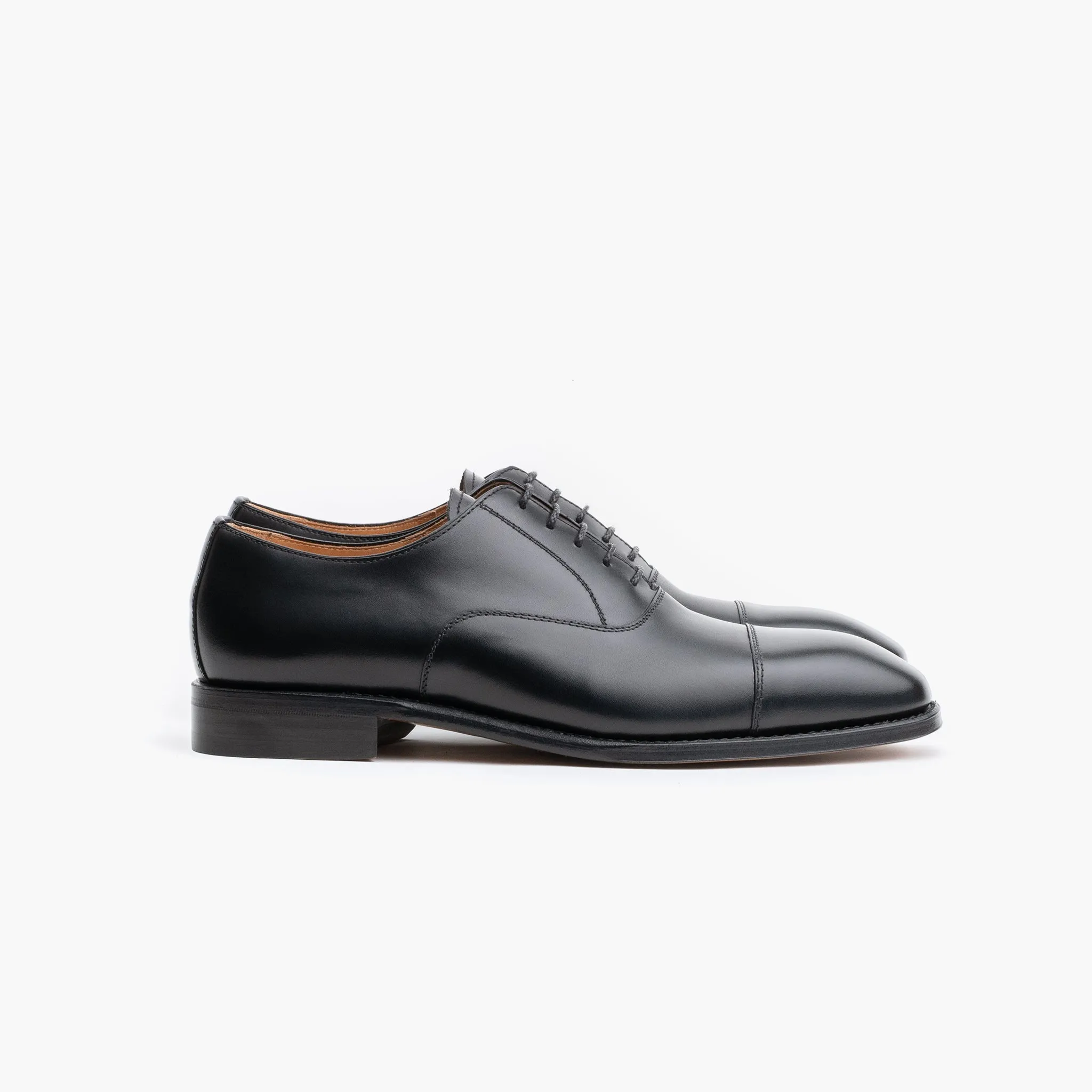 Cap Toe Oxford Chiseled - Black