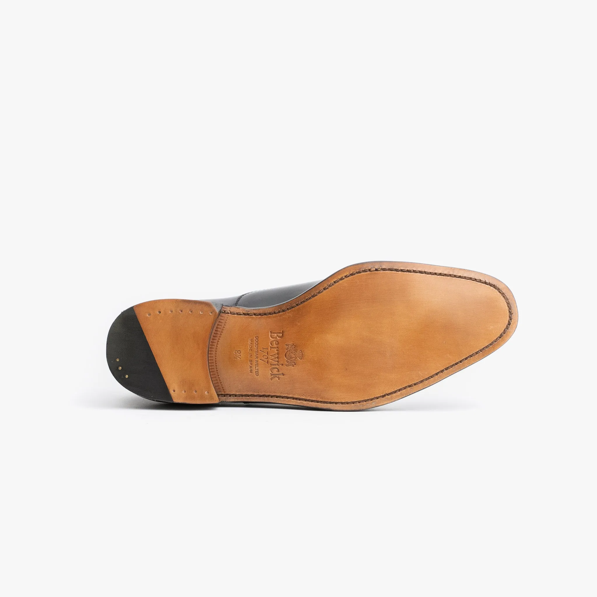 Cap Toe Oxford Chiseled - Black