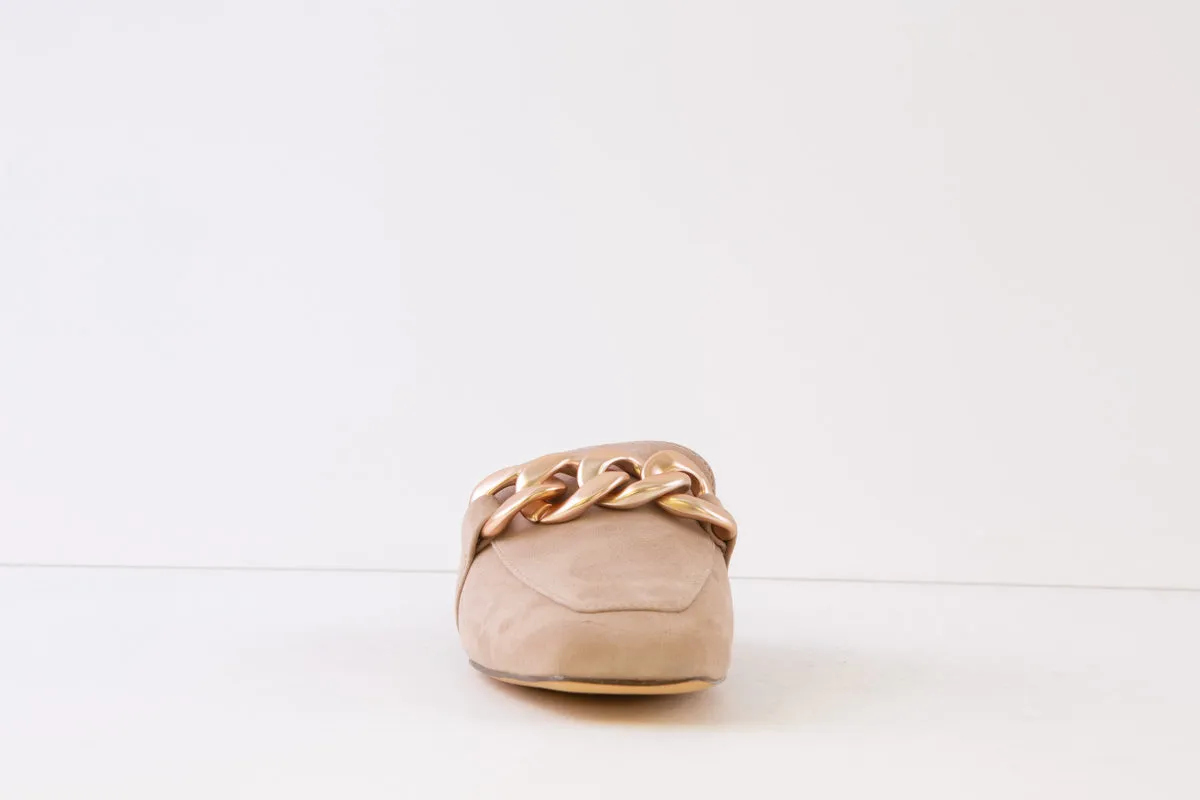 CAPRICE - 27104-317 FLAT MULE WITH CHAIN DETAIL - BEIGE
