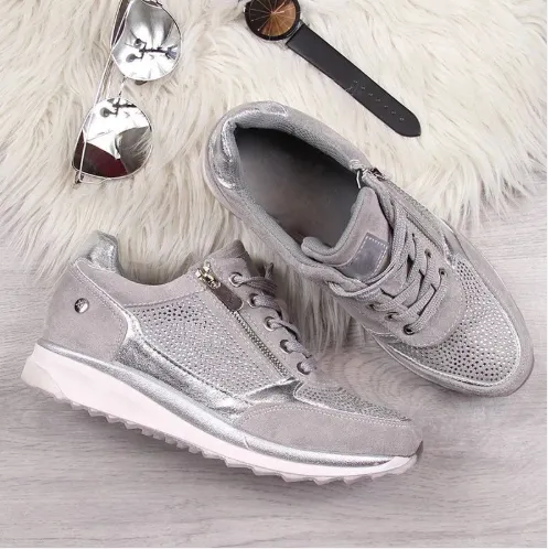 Demetra – stylish non-slip sneaker