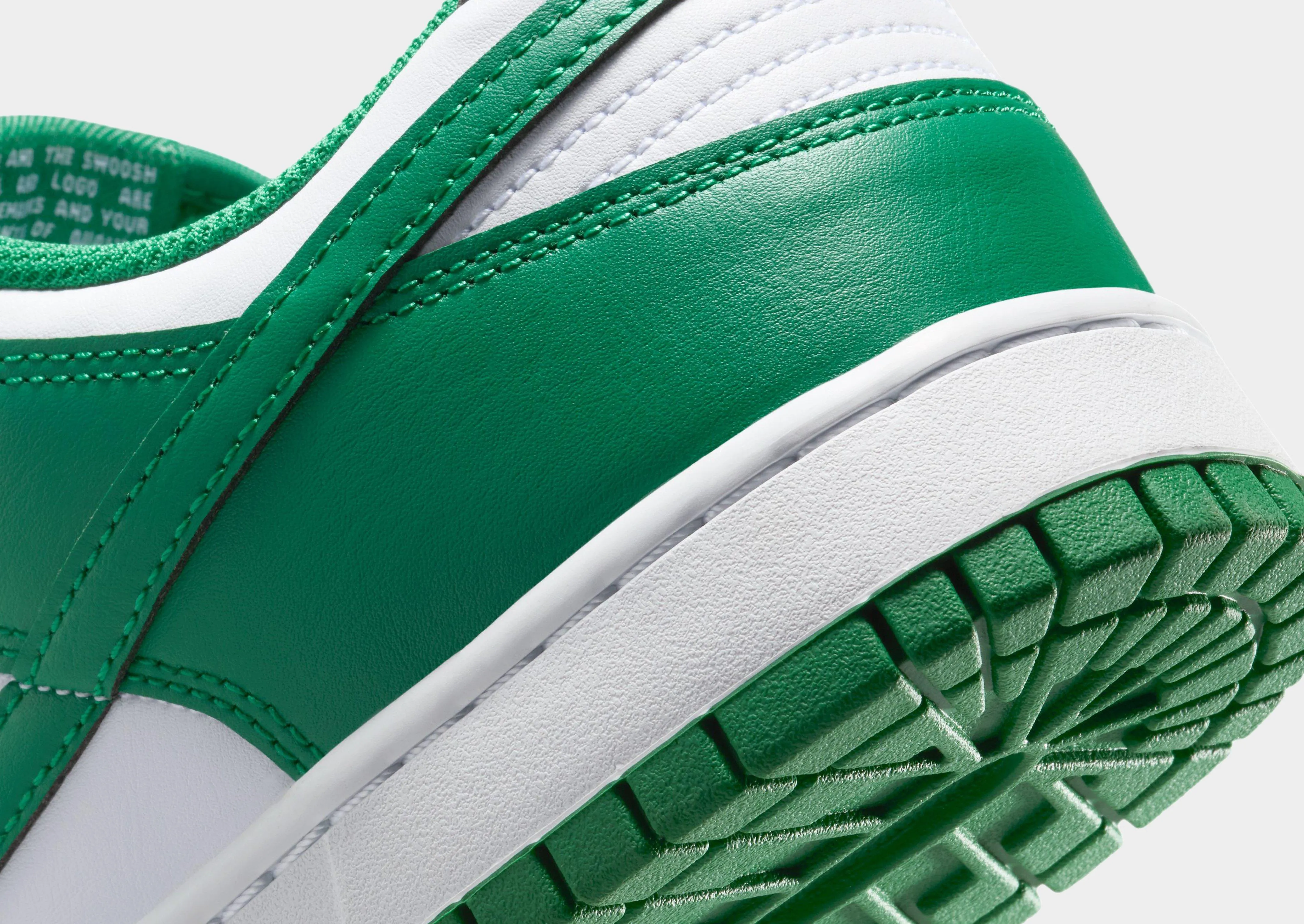 Dunk Low Retro