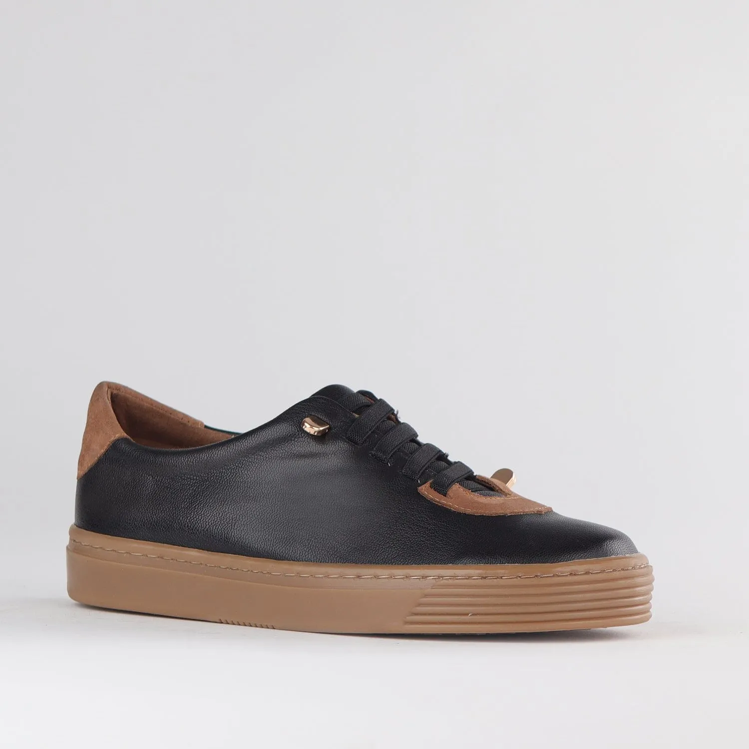 Elasticated lace-up Sneaker with Removable Footbed in Black/Tobacco - 12843