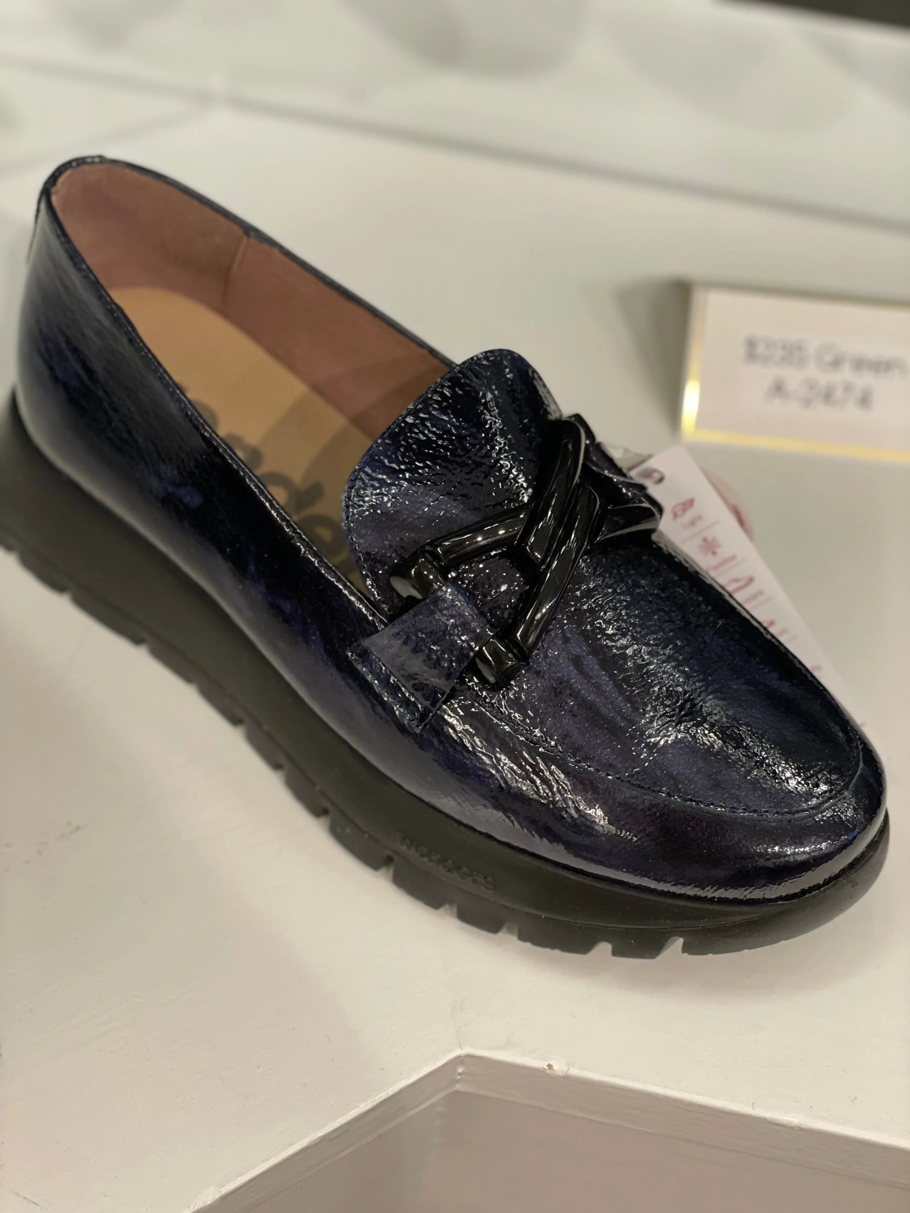 FINAL SALE Wonders A-2474 Rose Patent Leather Loafer 36 Navy
