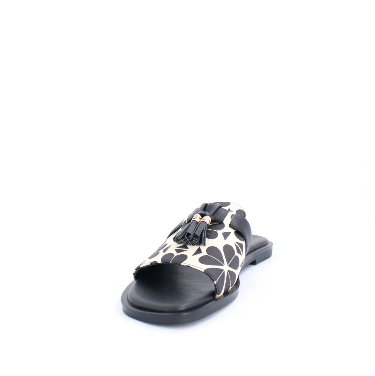 GEMA FLAT SANDAL - BLACK