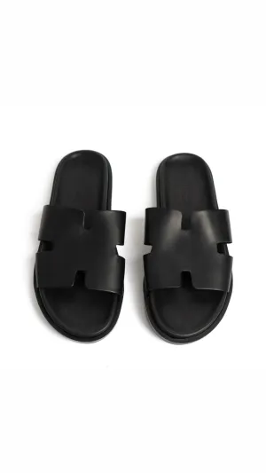 H SANDALS