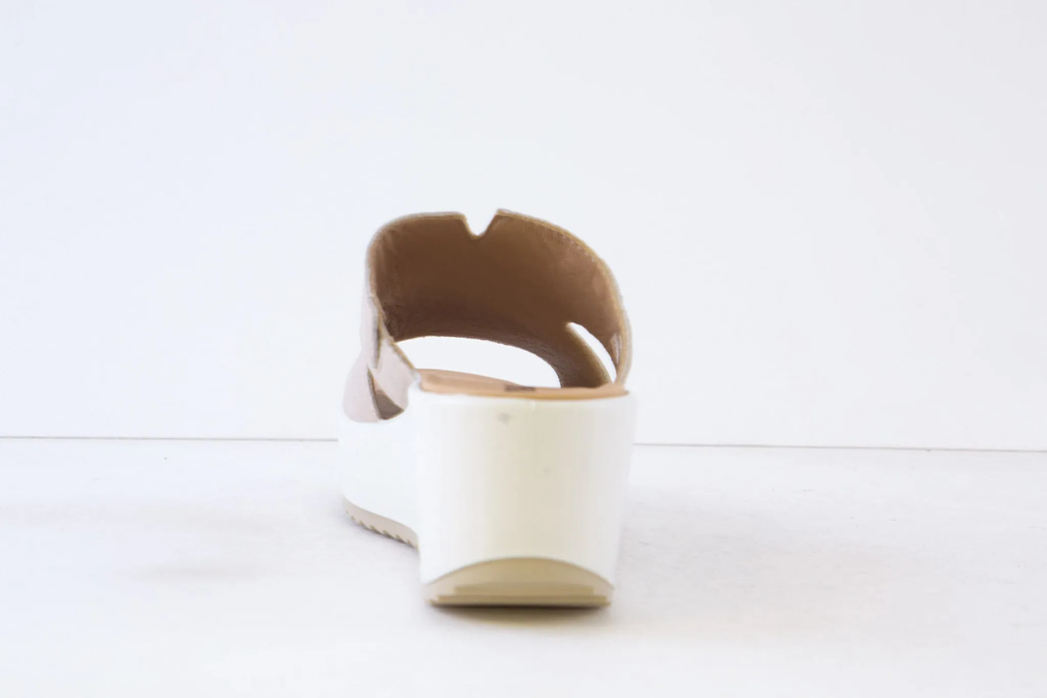 IGI & CO - 5668611 MEDIUM WEDGE MULE - BEIGE