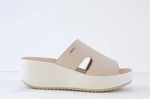 IGI & CO - 5668611 MEDIUM WEDGE MULE - BEIGE
