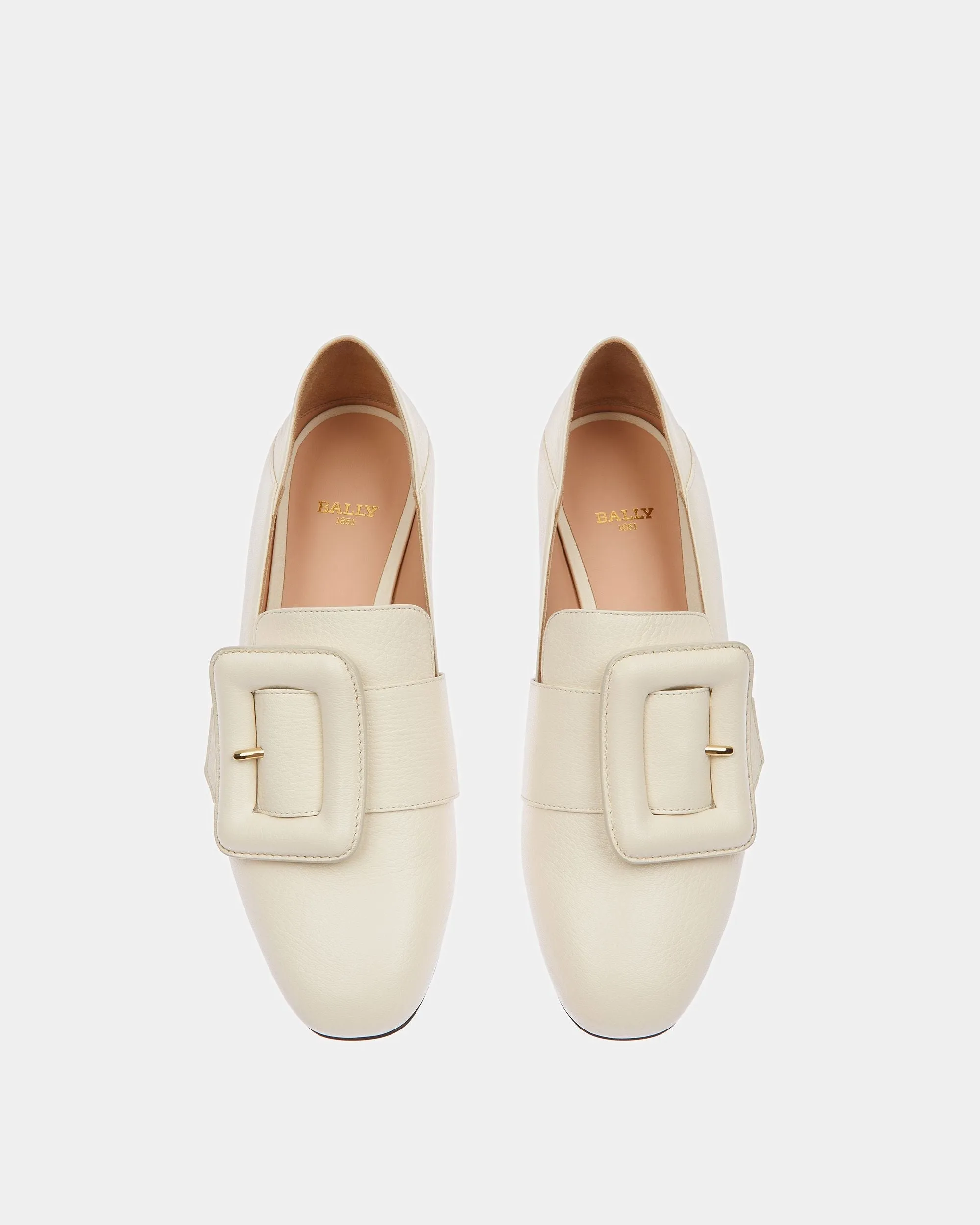 Janelle Leather Loafers In Bone