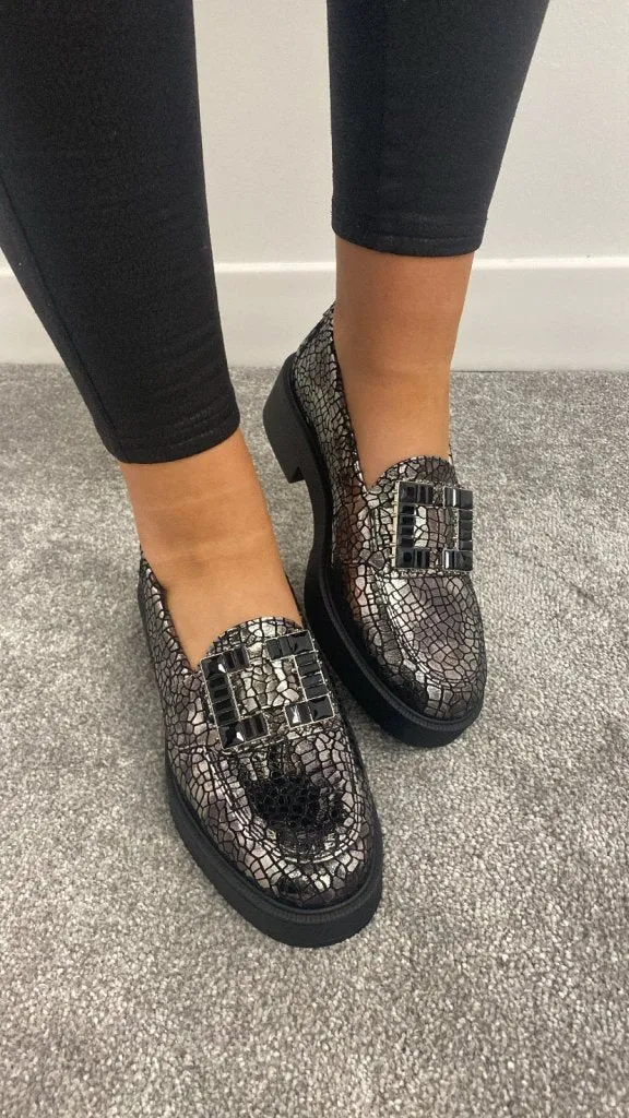 LISA PEWTER