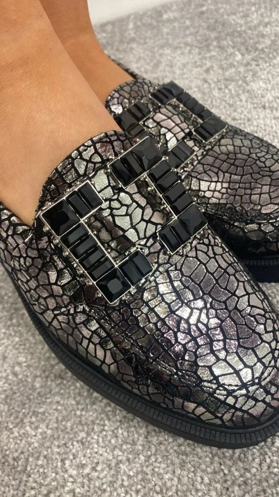 LISA PEWTER