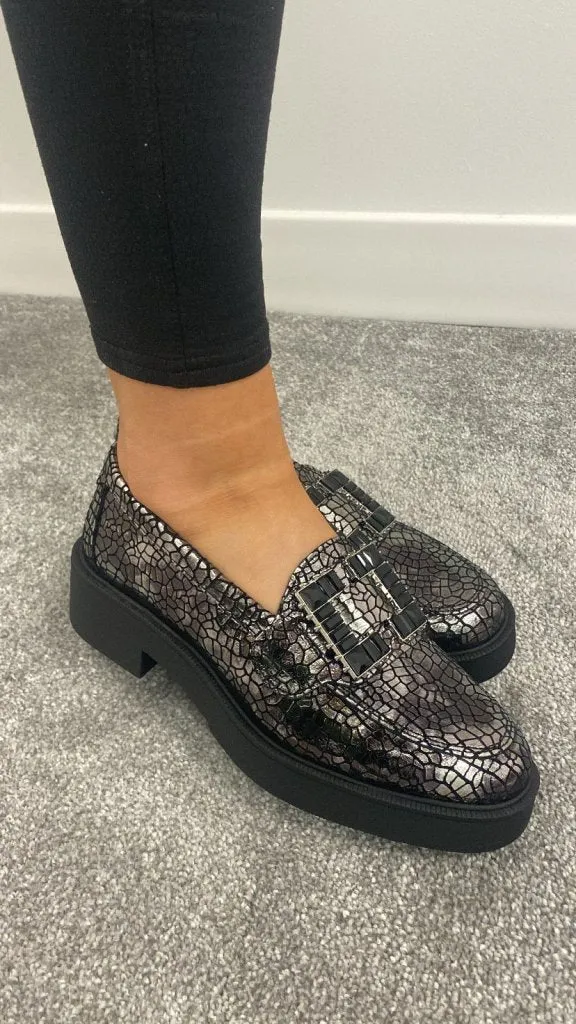 LISA PEWTER