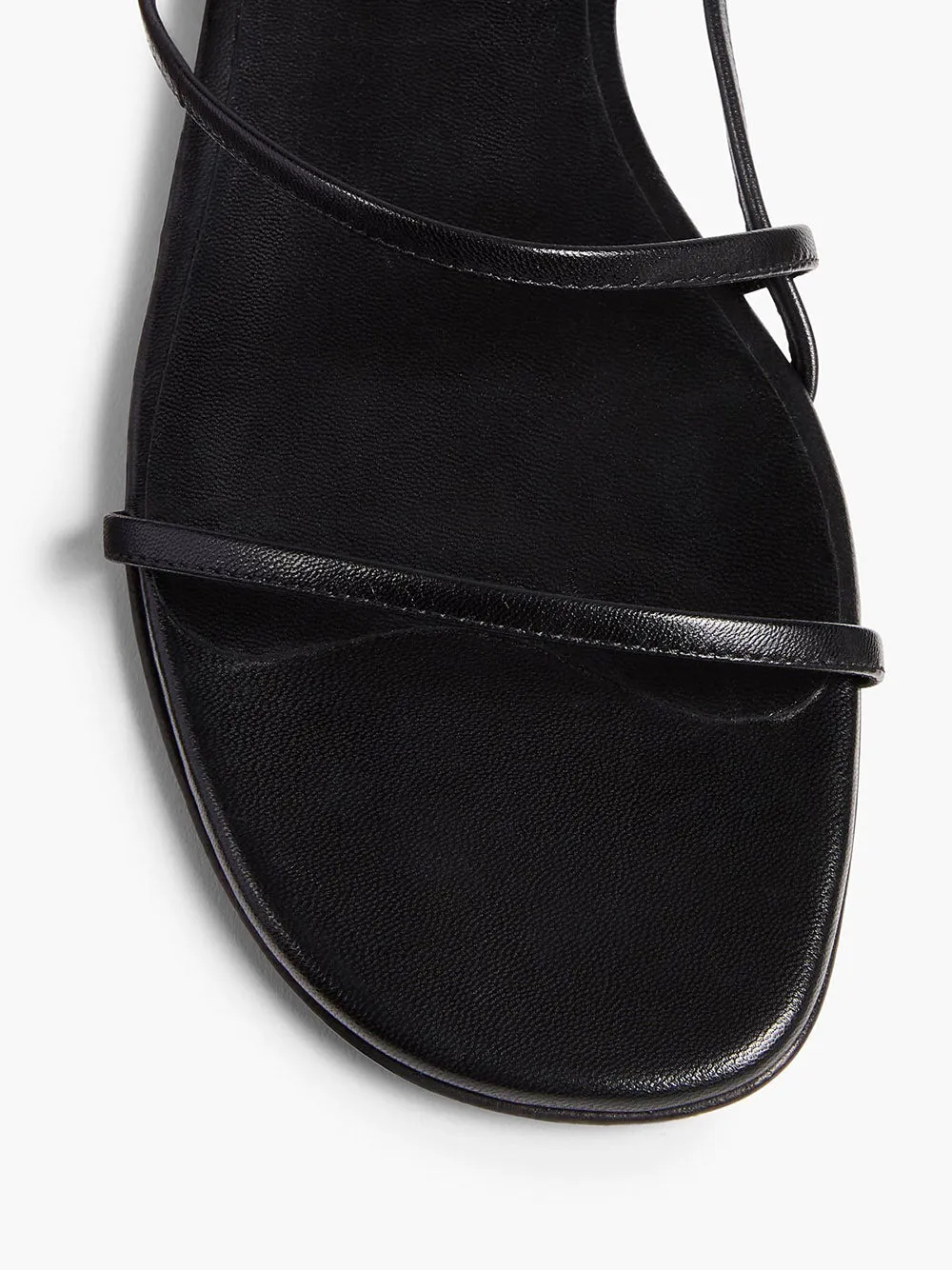 LOOP FLAT SANDAL