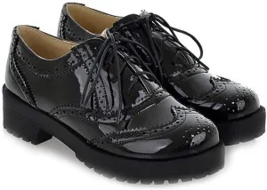 MIOKE Women's Two Tone Flat Oxfords Shoes Lace Up Wingtip Perforated Low Heel Vintage Saddle Oxford Brogues