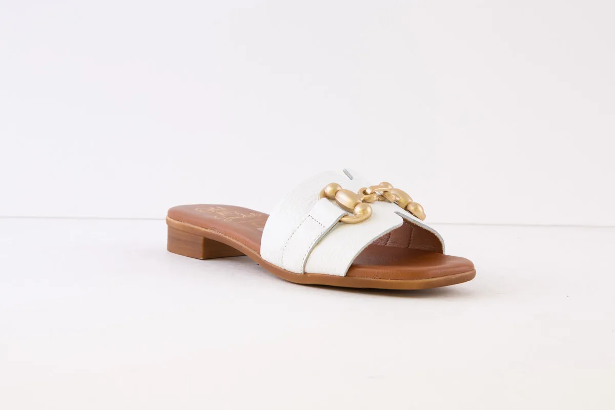 OH MY SANDALS - 5164 FLAT FASHION MULE - WHITE