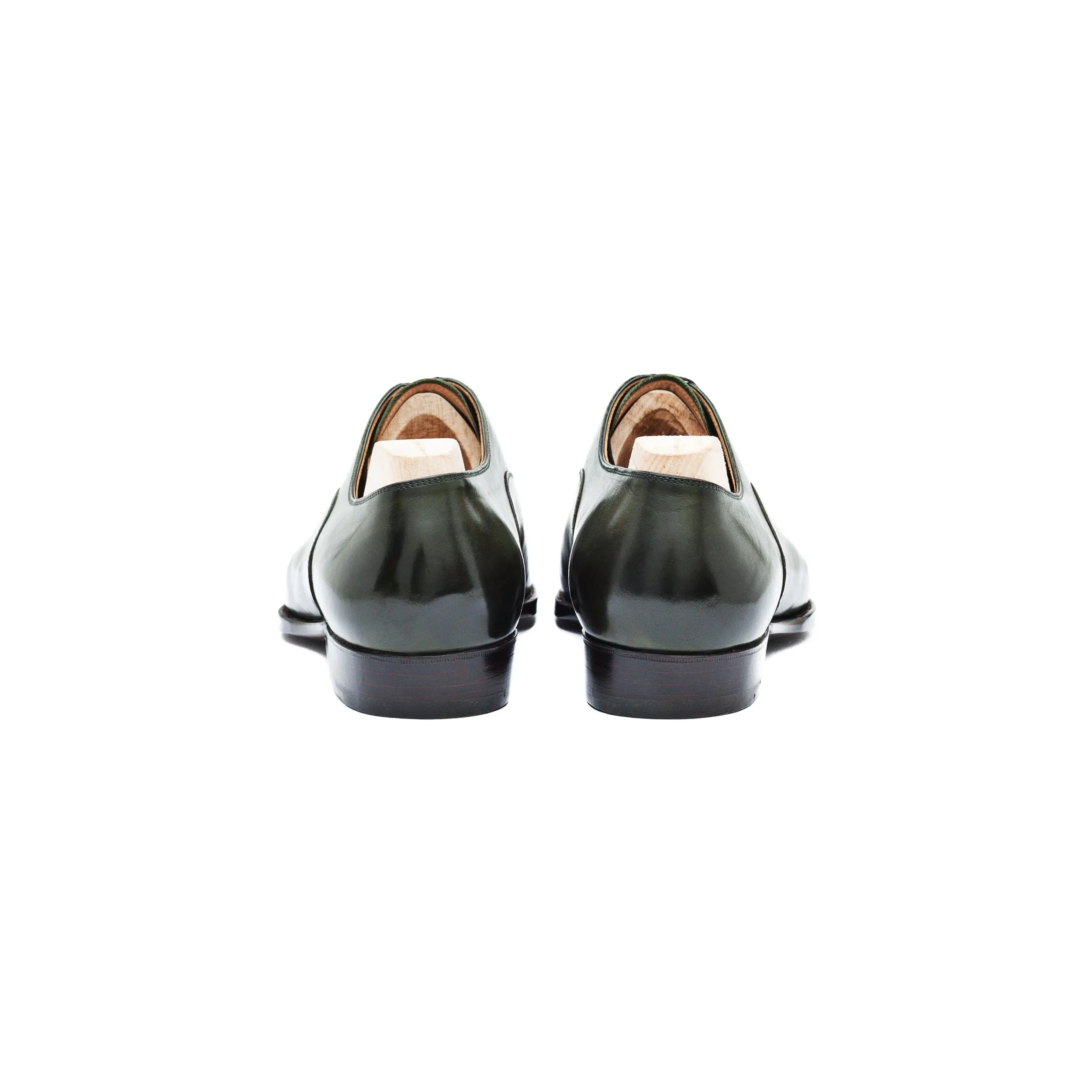 Straight toe cap Oxford with elegant double seam