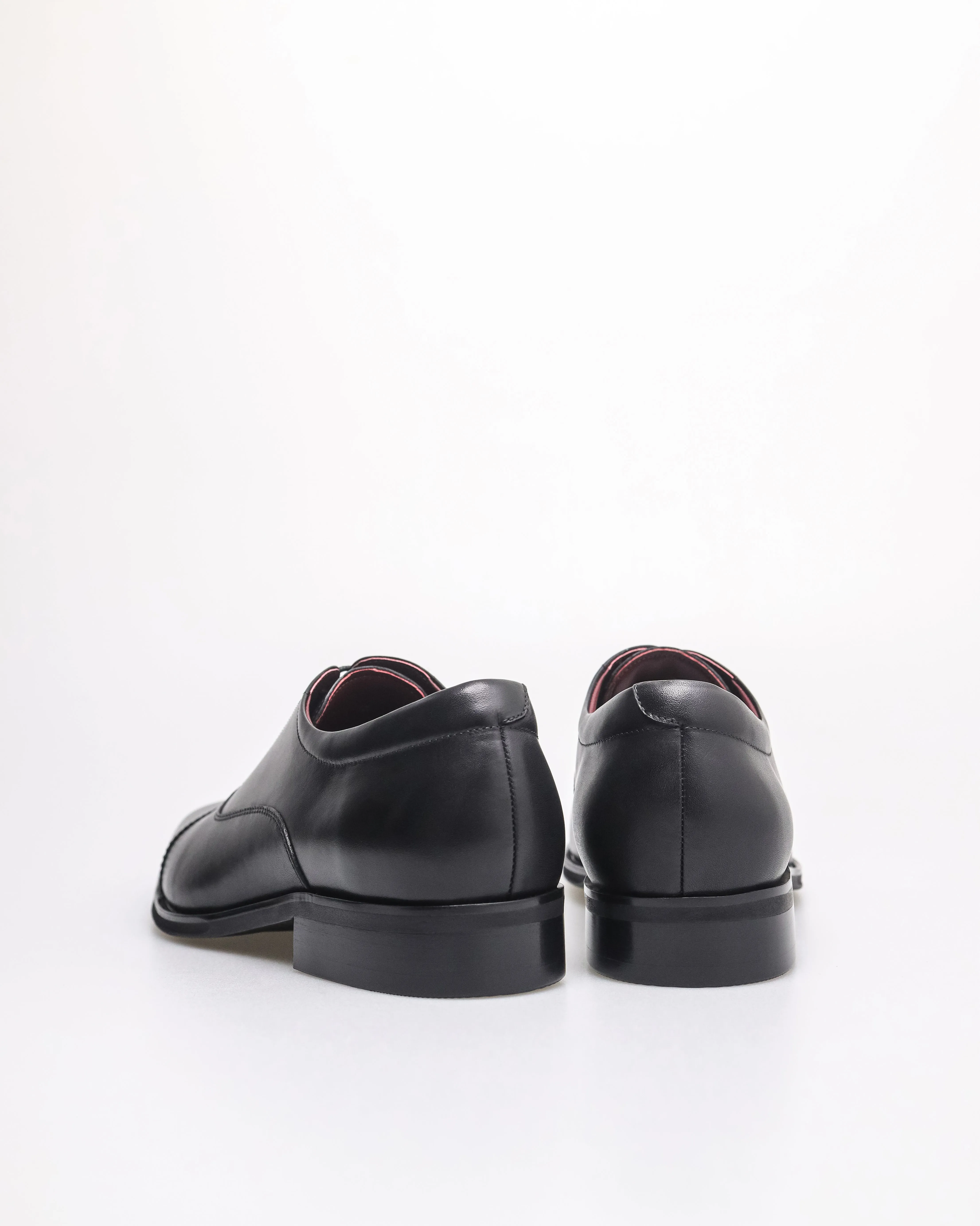Tomaz HF105 Men's Perforated Cap Toe Oxford