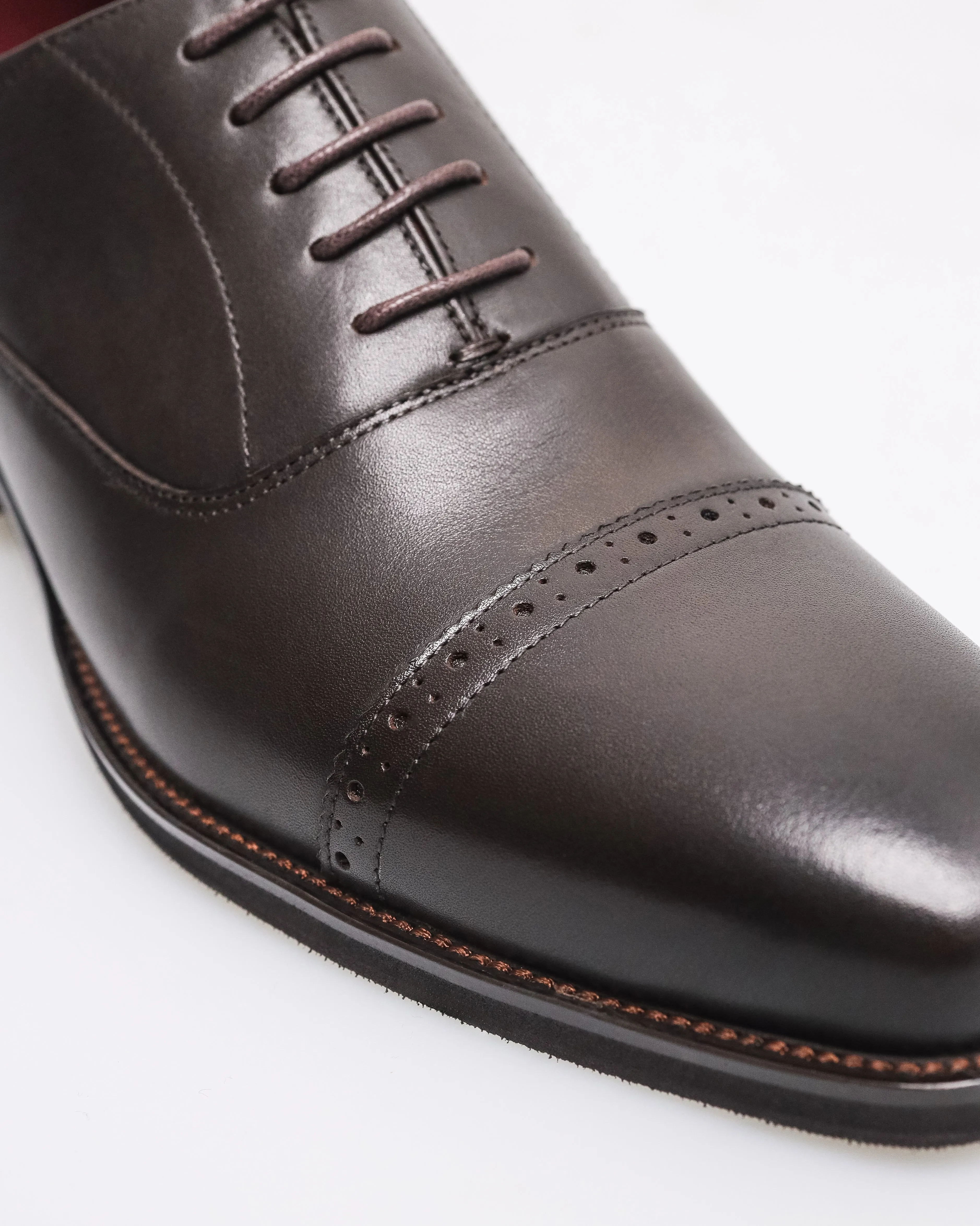 Tomaz HF105 Men's Perforated Cap Toe Oxford