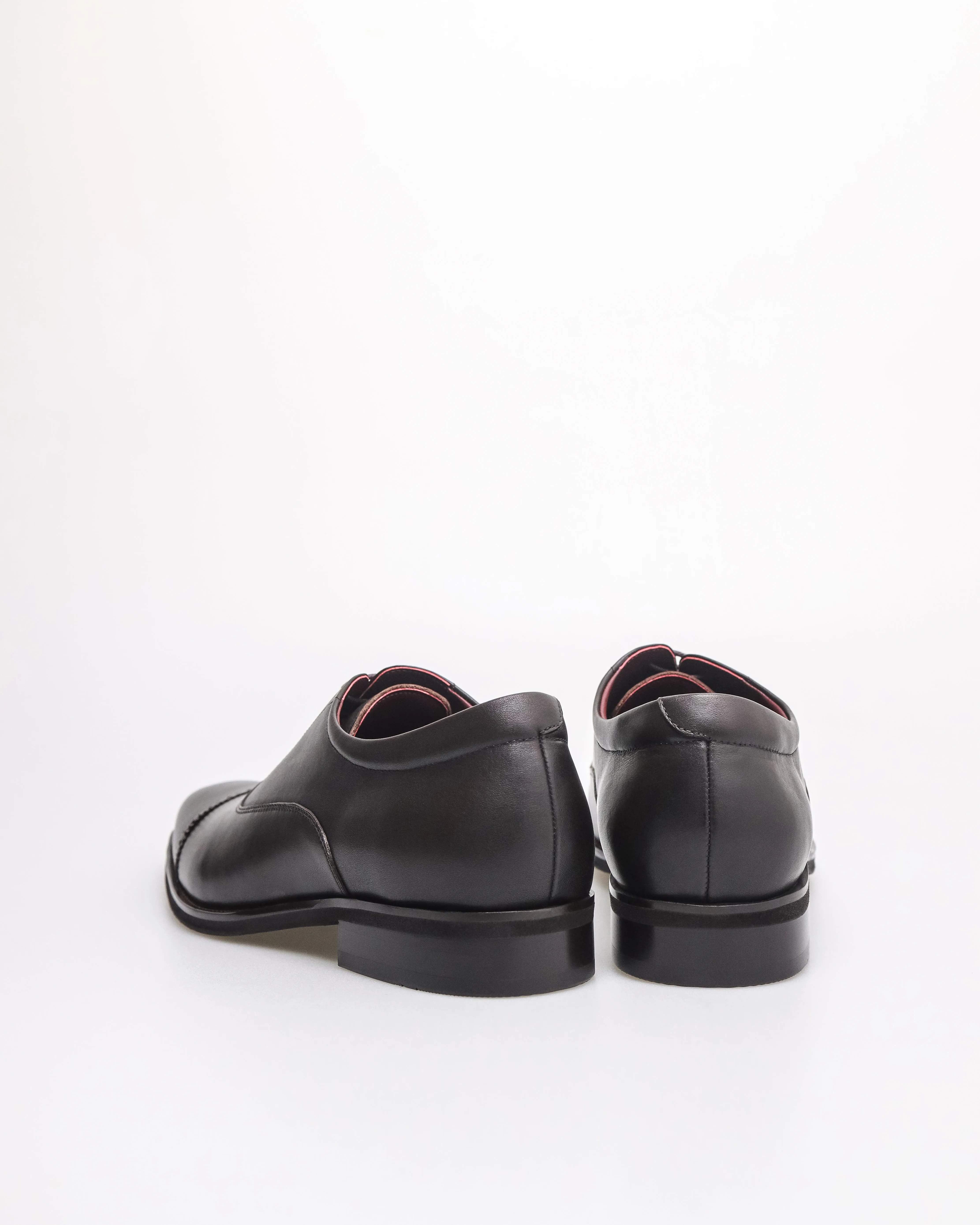 Tomaz HF105 Men's Perforated Cap Toe Oxford