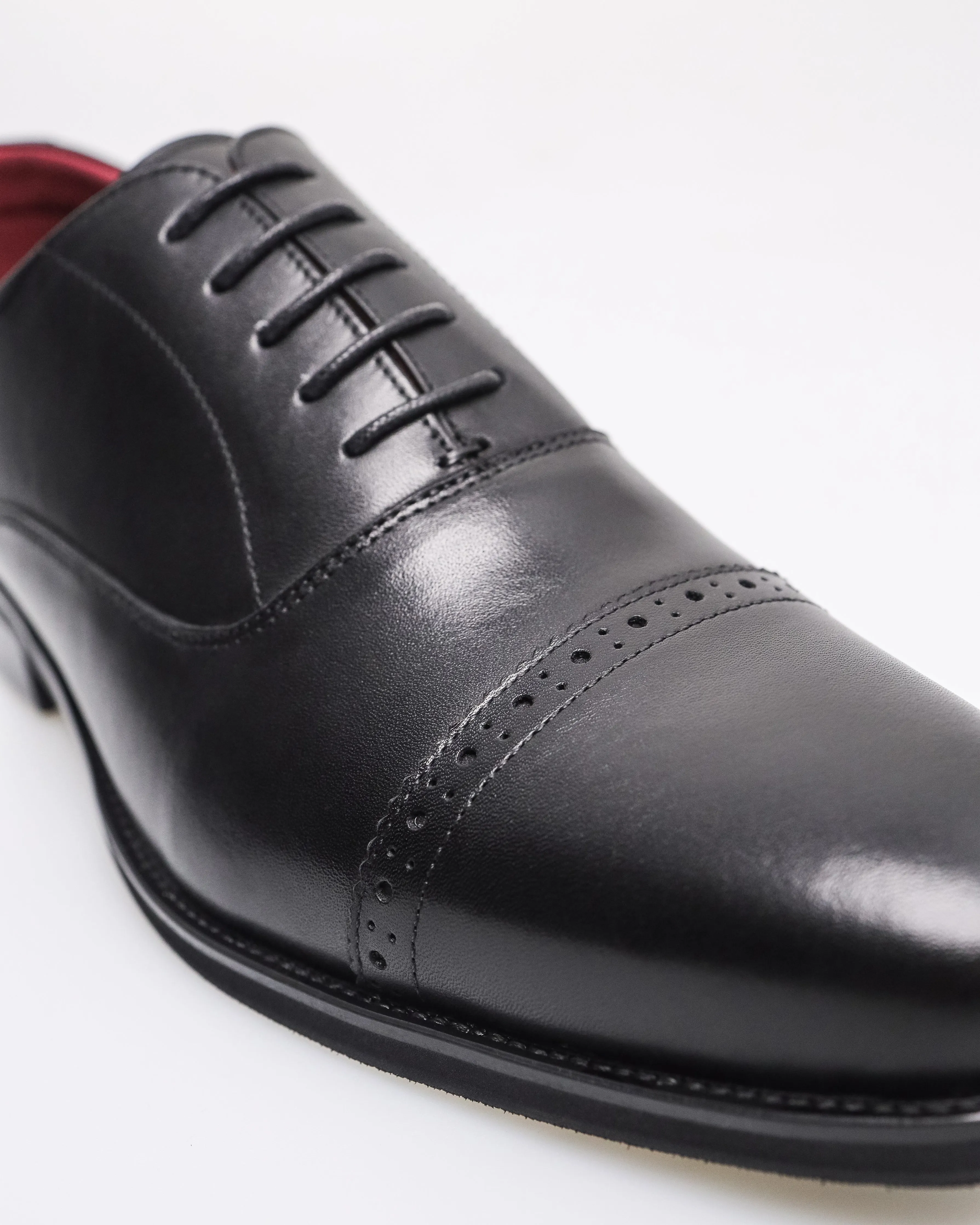 Tomaz HF105 Men's Perforated Cap Toe Oxford