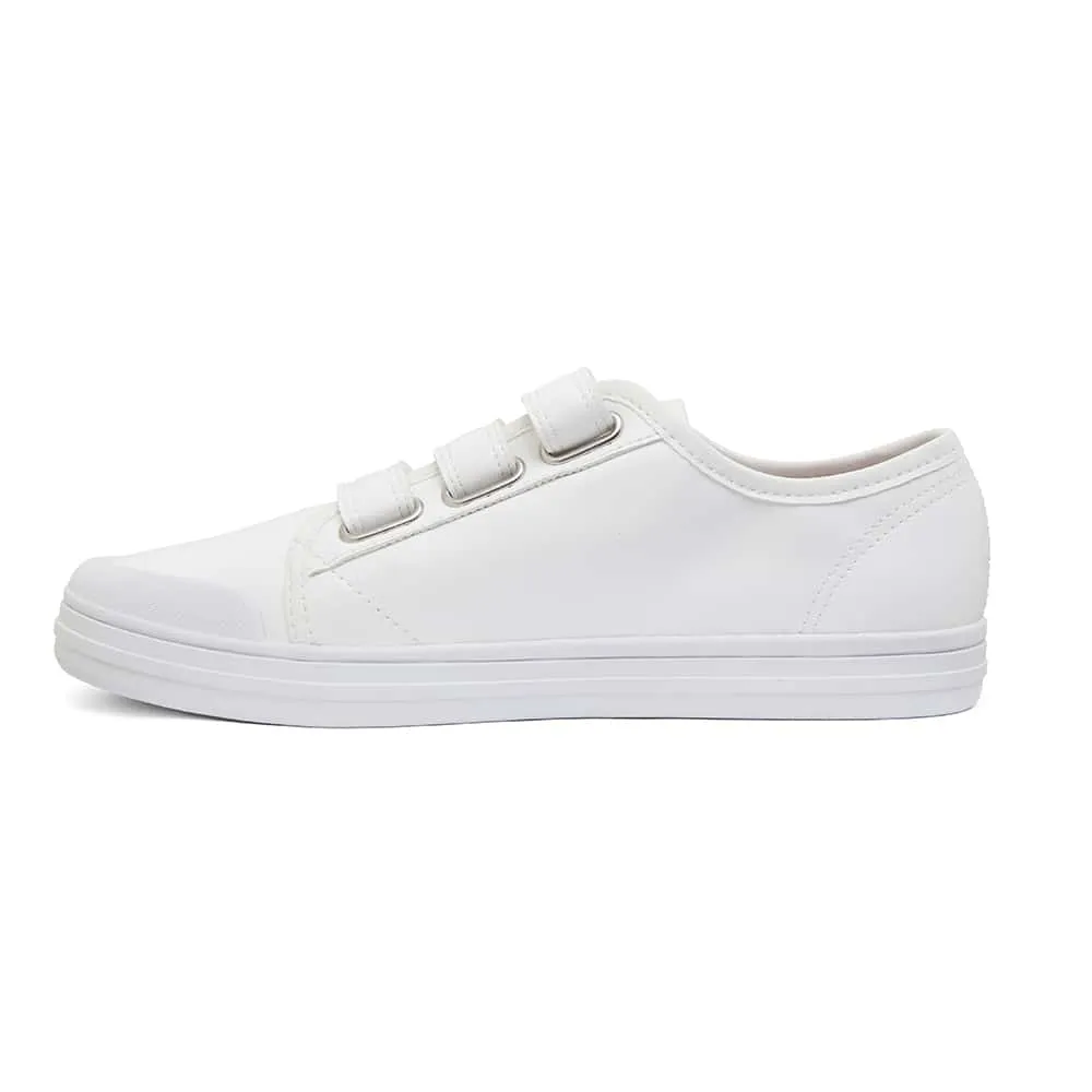 Veda Sneaker in White Smooth