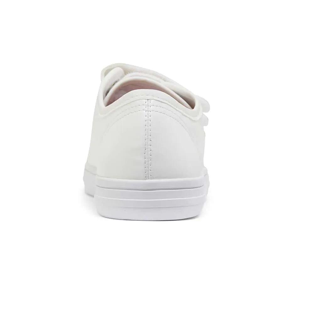 Veda Sneaker in White Smooth