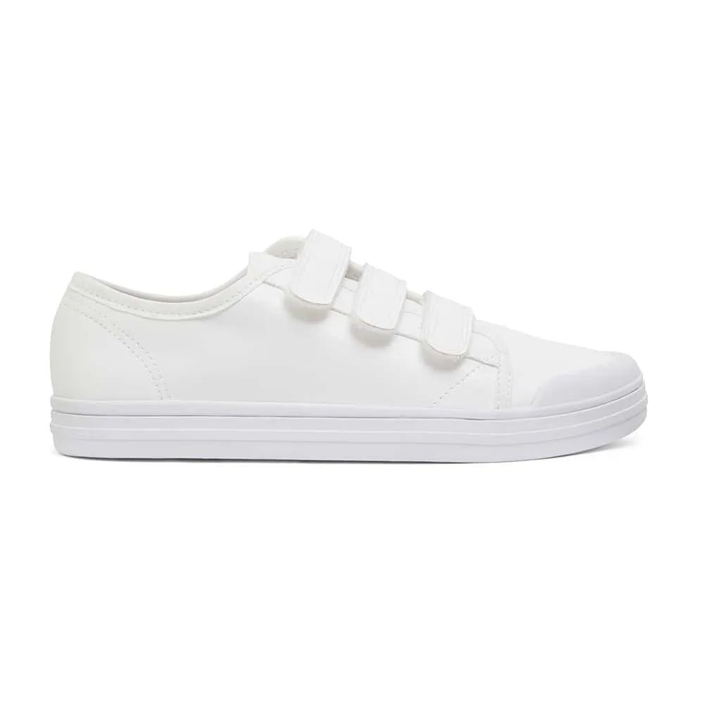 Veda Sneaker in White Smooth
