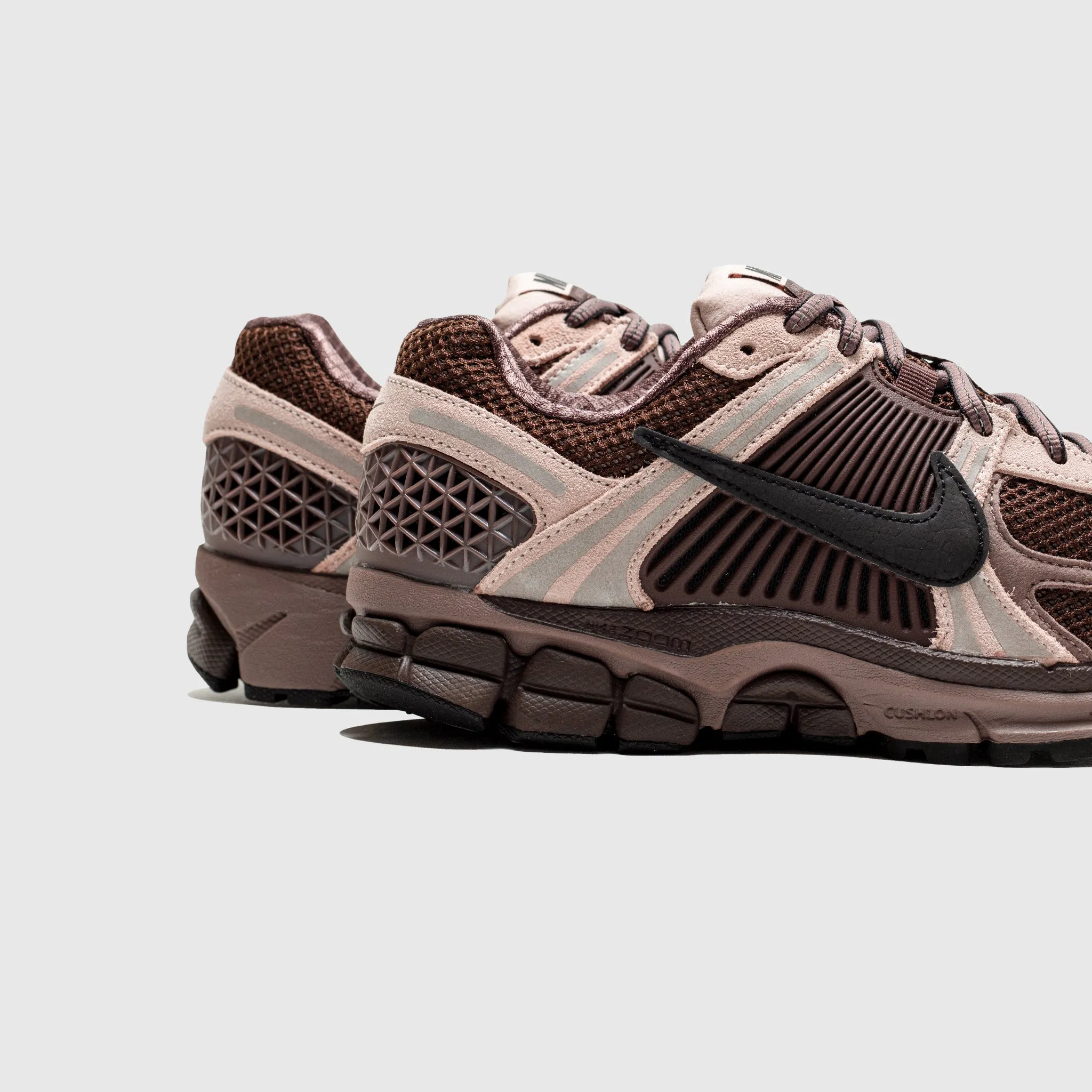 WMNS ZOOM VOMERO 5 "PLUM ECLIPSE"