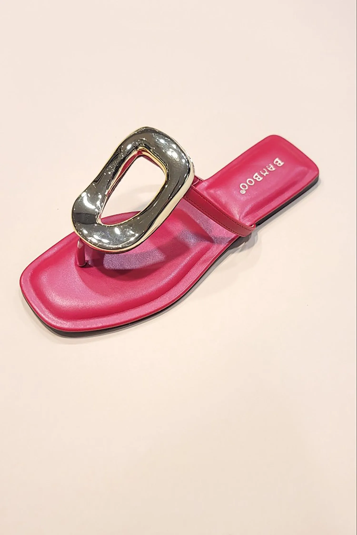 Women's Flat Sandal - TOKEN09