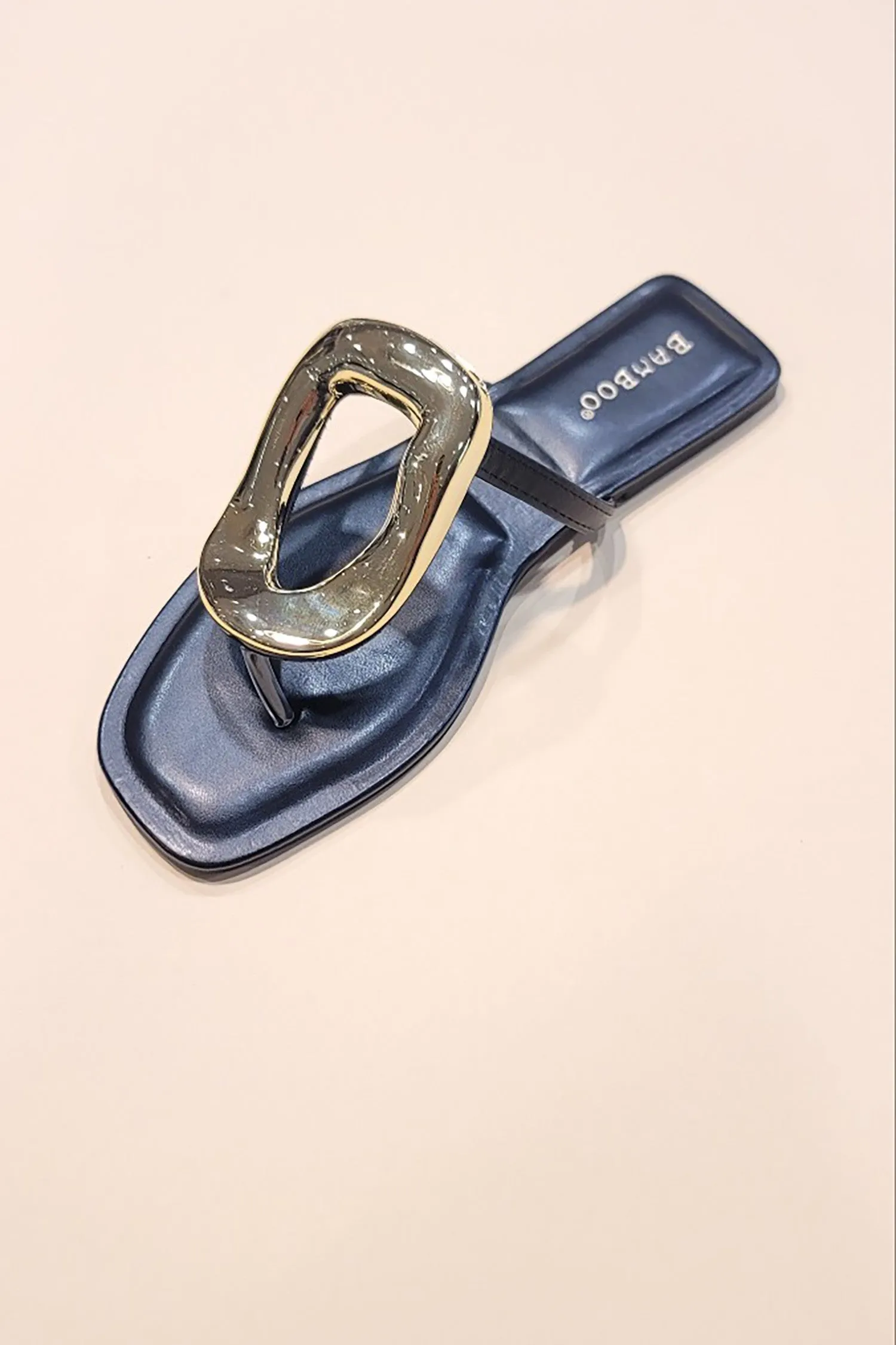 Women's Flat Sandal - TOKEN09