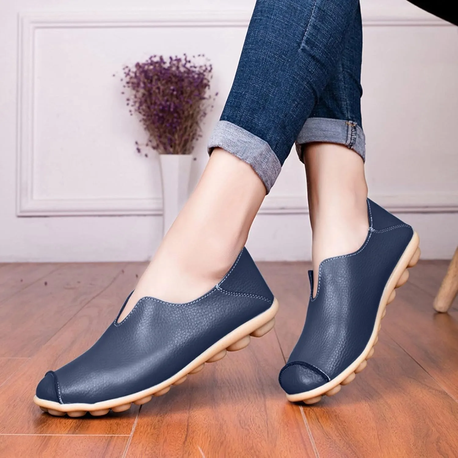 Womens Leather Shoes Casual Dressy Comfortable Loafers Summer Slip On Walking Driving Flats Lightweight Work Shoes 2025 Fashion