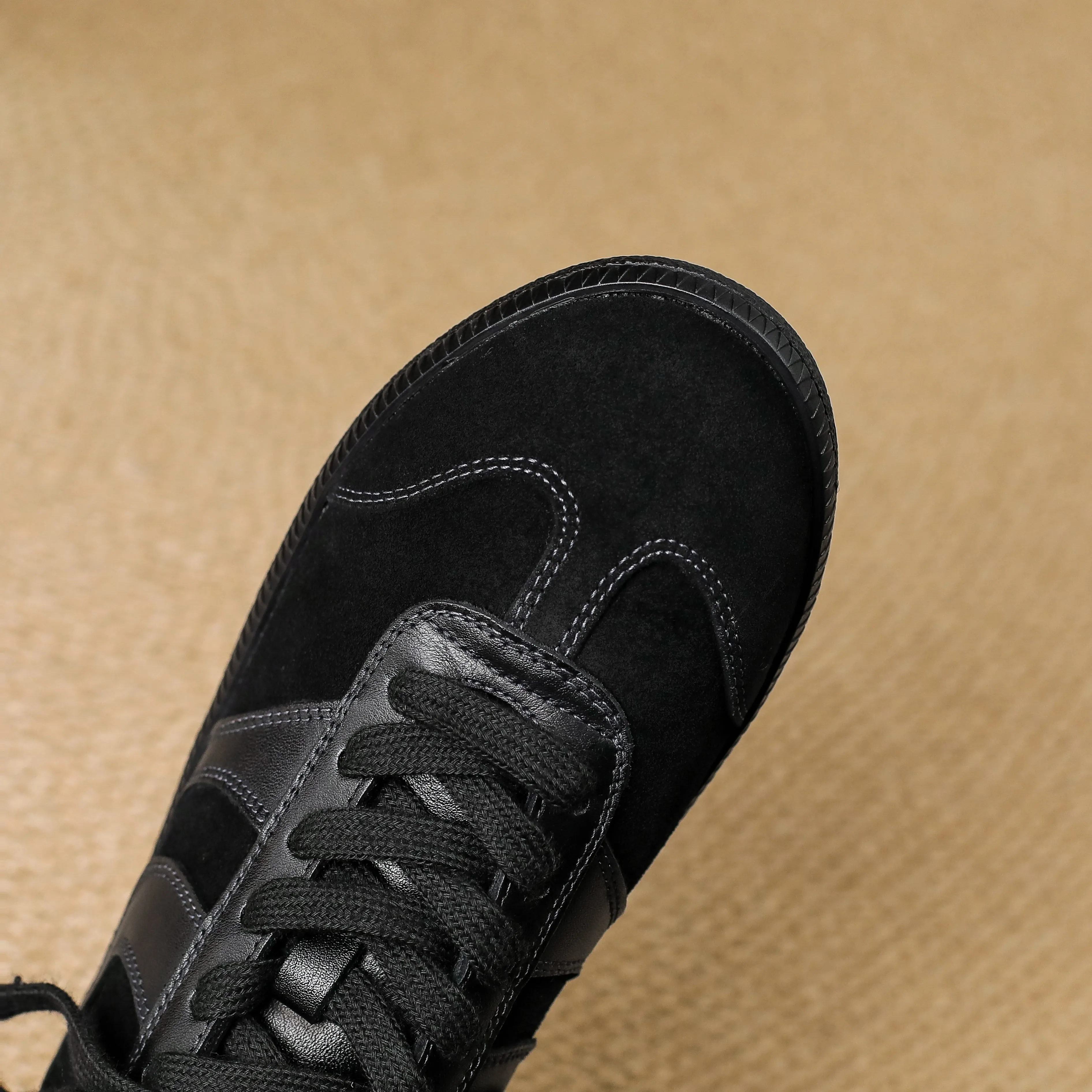 Women's Retro Leather Comfortable Non-Slip Sneakers